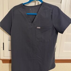 Figs charcoal Catarina Scrub Top